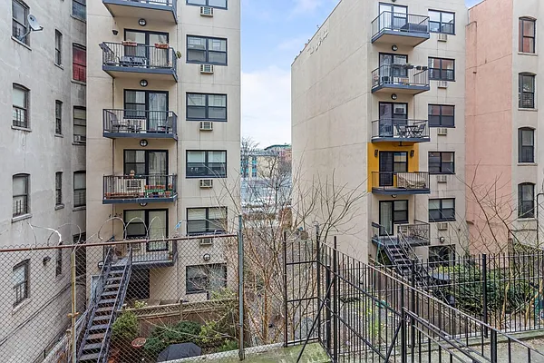 Rented by Living New York | media 13