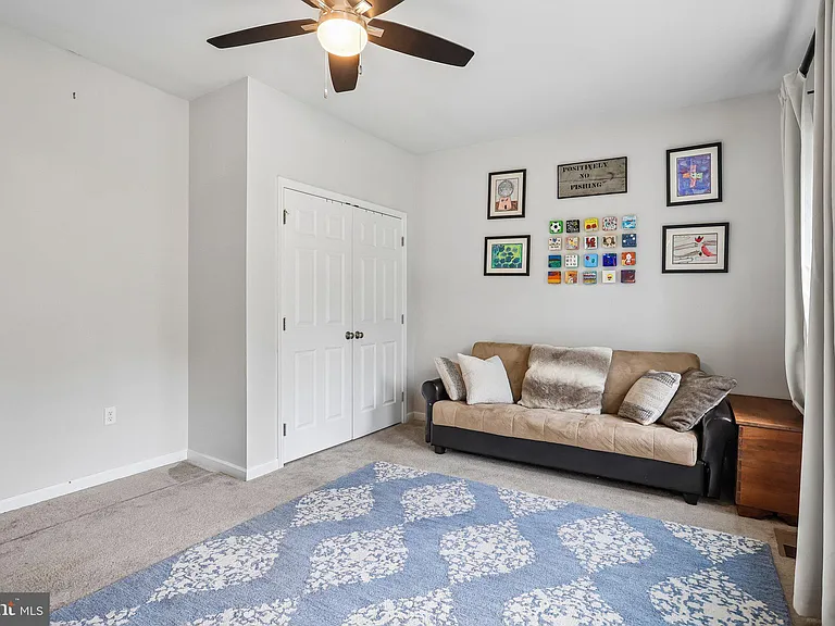 427 Green Meadow Dr — Photo 28