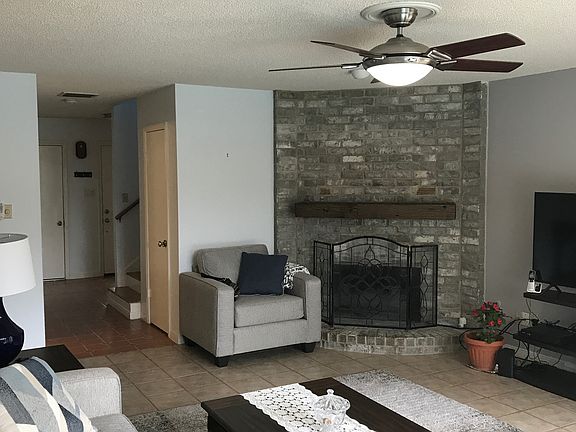 3rd image of 6 Tradewinds Dr