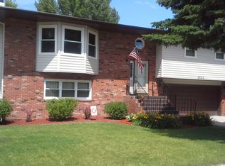 2920 Shadow Road, Grand Forks, ND 58201