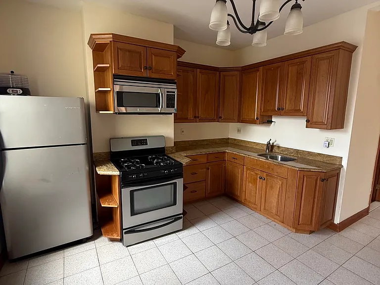 4509 Cottage Pl #2R — Photo 6