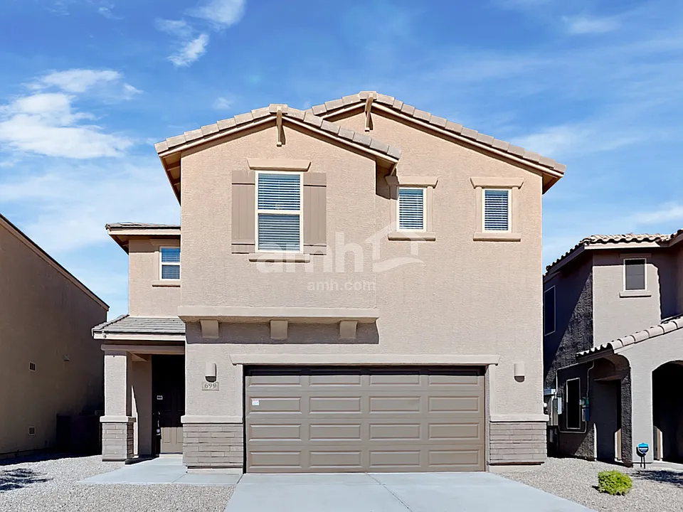 699 N Nestled Hummingbird Ln