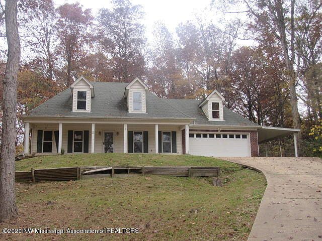 1st image of 536 Thunderbird Dr N