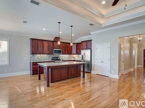 4th image of 2530 Capstone Dr