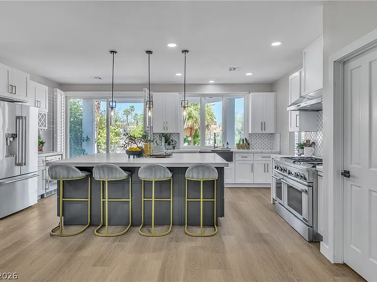 8848 Rainbow Ridge Dr — Photo 13