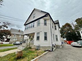 186 Arlington St, Quincy, MA
