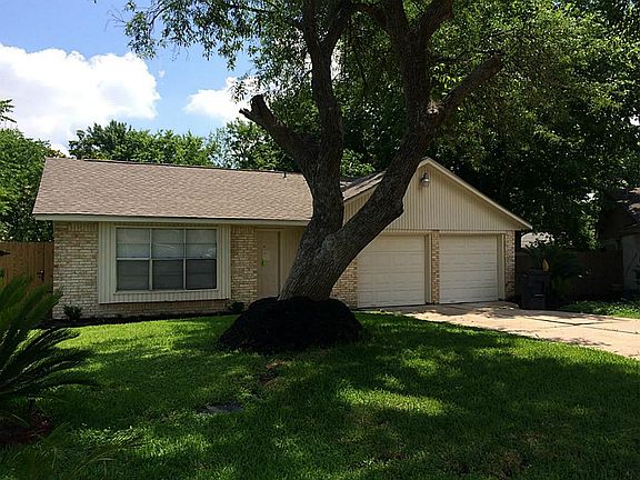 NEW roof, NEW exterior paint and mature landscaping - say welcome home!! Must SEE!!