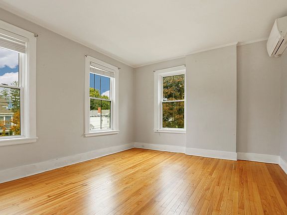 5th image of 8 Lafayette St #3L