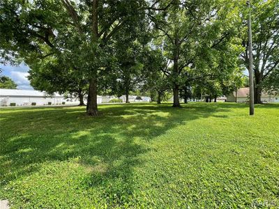 210 E Pocahontas Rd, Highland, IL, 62249