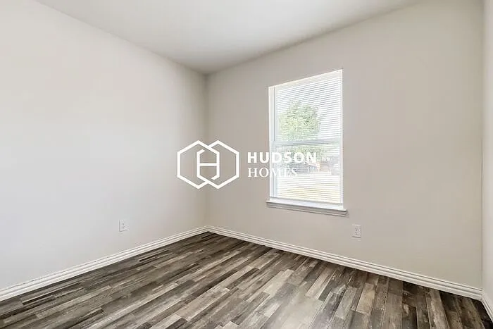 5904 Montague St — Photo 8