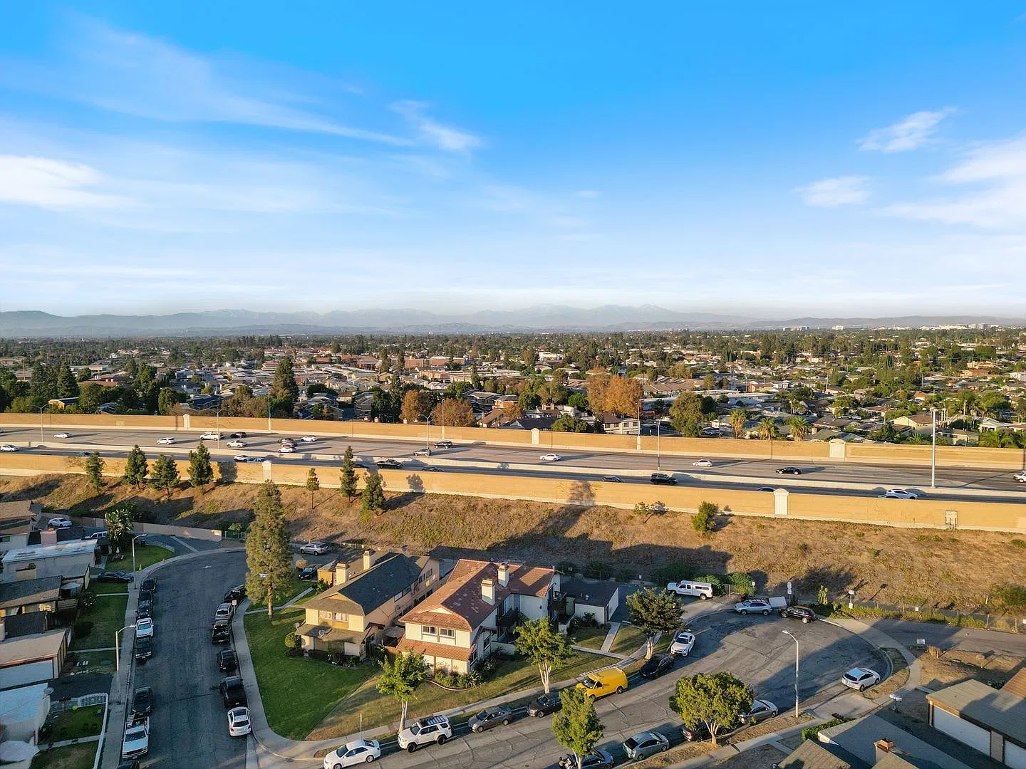 8651 Gloria 4-Plex — Photo 2
