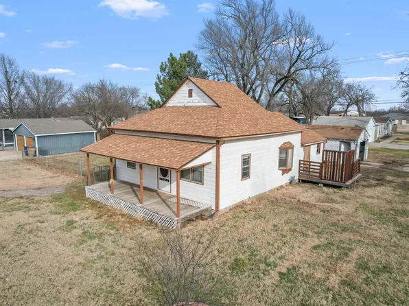 410 N Main St, Benton, KS 67017