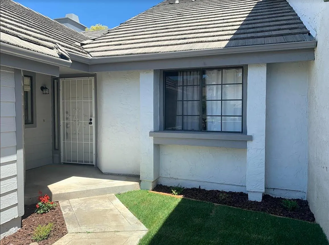 1863 Spyglass Cir — Photo 2