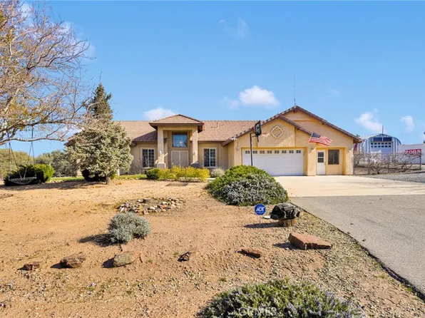 8249 Beaver Ave, Phelan, CA 92371