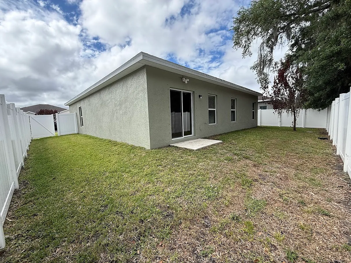 5234 Oakland Lake Circle - 1 — Photo 3