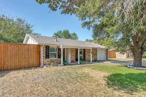 1300 Pioneer Ln Photo 1