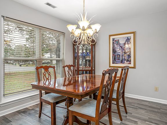 3rd image of 6225 Danbrooke Park Dr