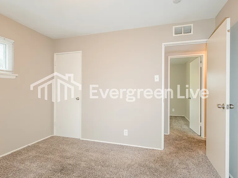 103 Young Dr — Photo 11