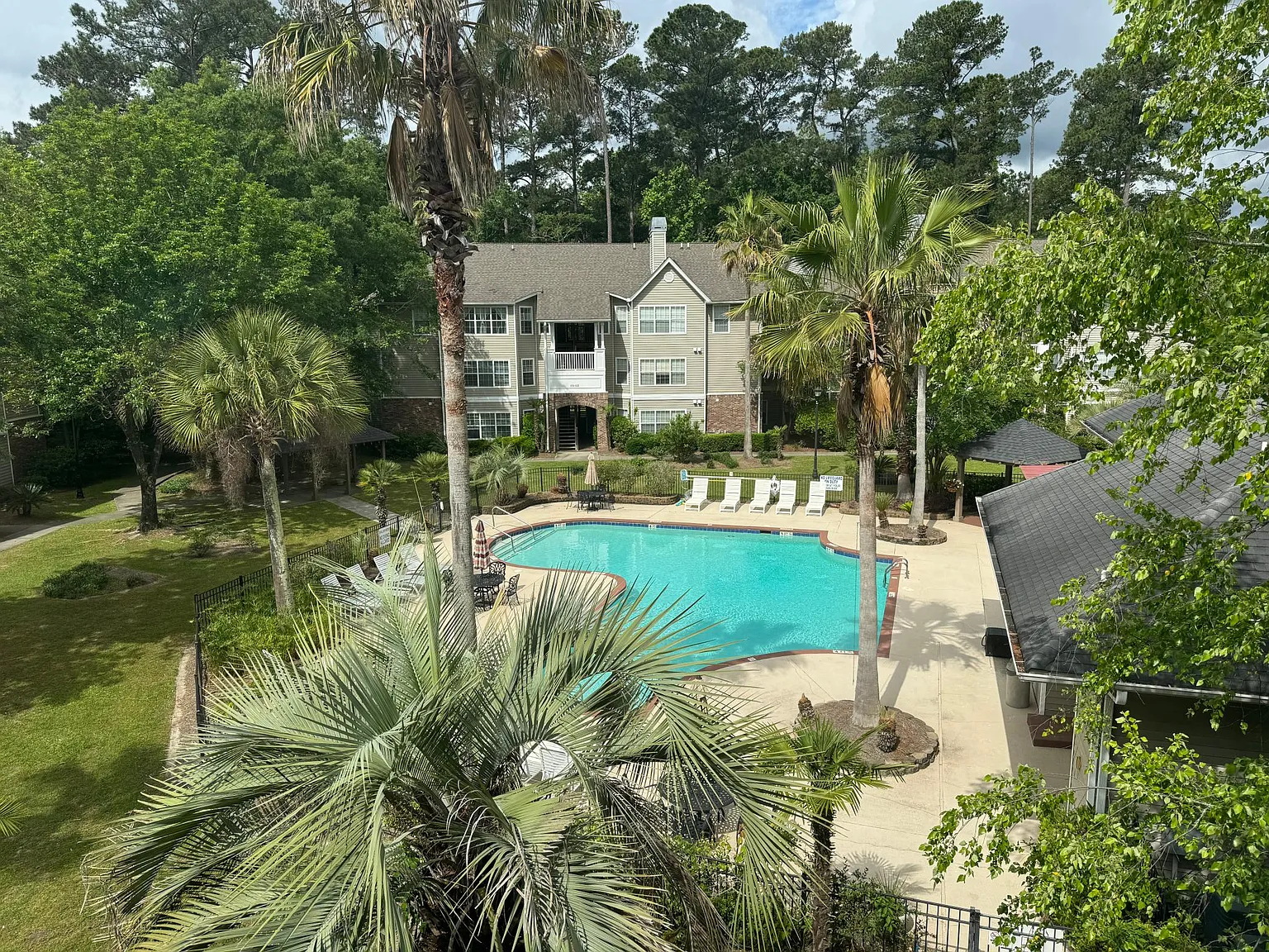 2 bed, 1051 sqft, $1,650 — Photo 4