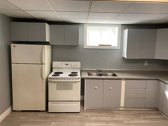 2nd image of 393 Saint George St #3