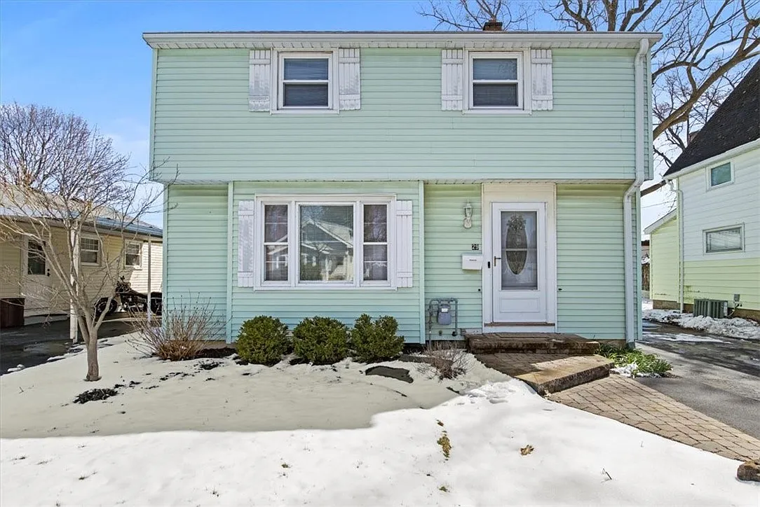 29 Cleverdale Rd photo 1