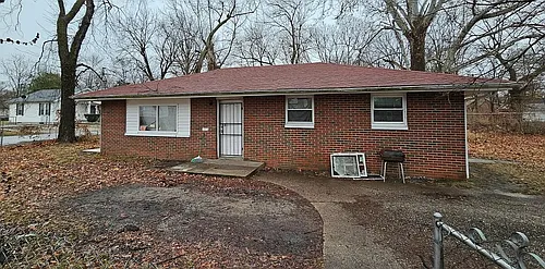 5050 Hallows Ave Photo 1