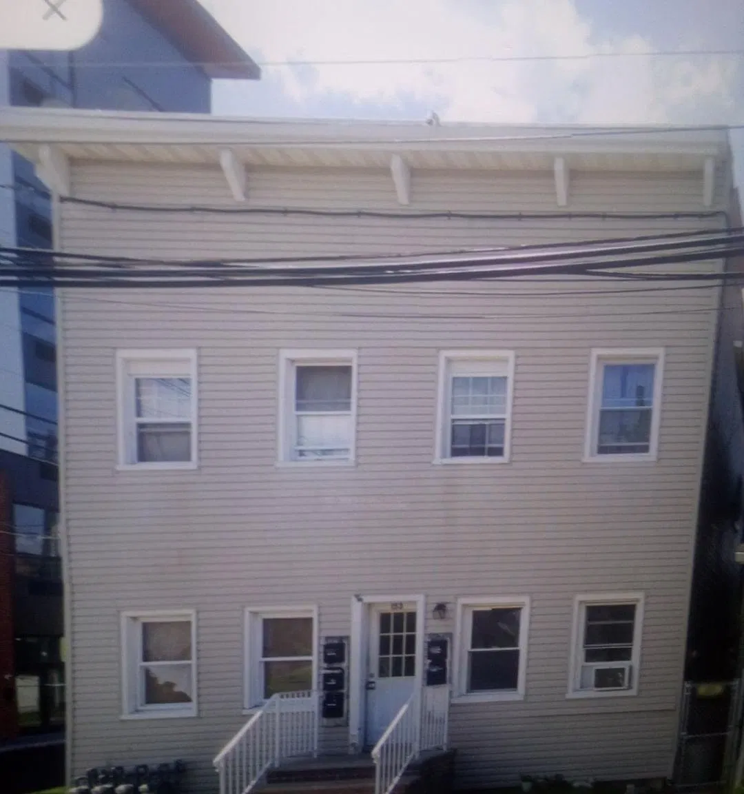2 bed, 2872 sqft, $1,550 — Photo 1