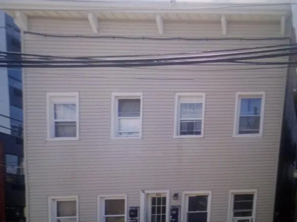 153 High St #3, Carteret, NJ 07008