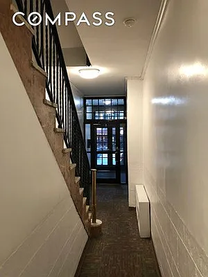 Rented by Compass | media 51