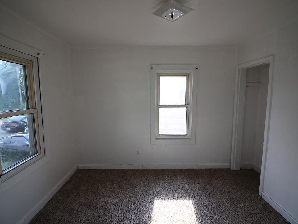 1st image of 2785 E 9th Ave