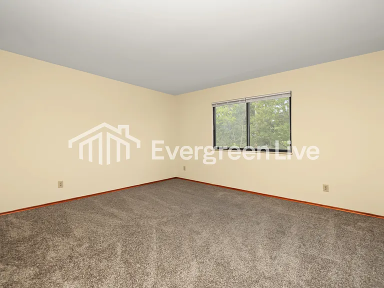 6526 Shull Rd — Photo 10