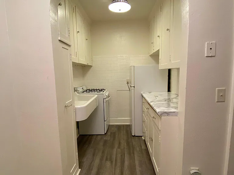 2709 Sommers Ave — Photo 10