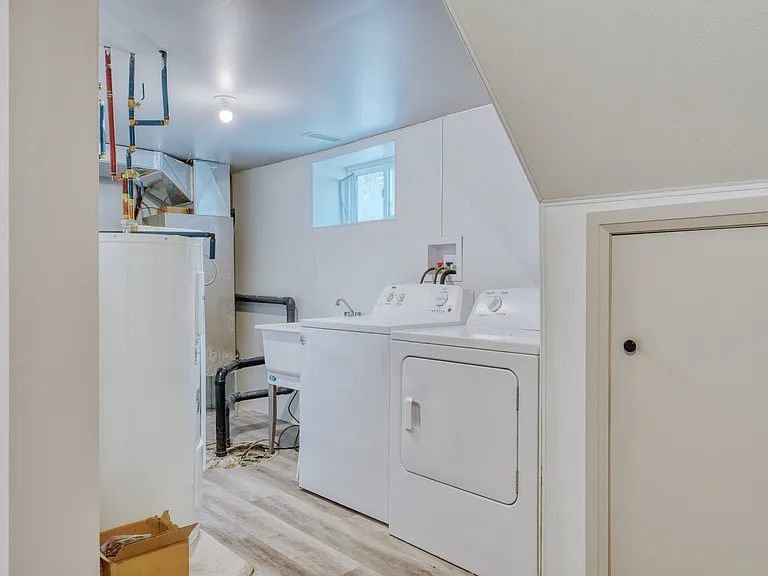 130 Carruthers Ave #3 — Photo 11