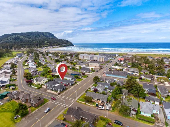 345 Avenue U APT 4, Seaside, OR 97138