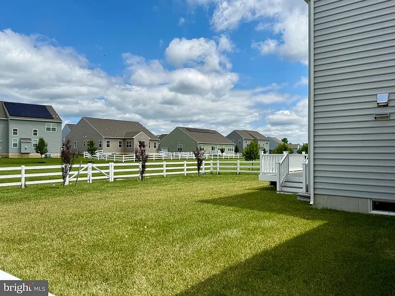 636 McCracken Dr — Photo 25