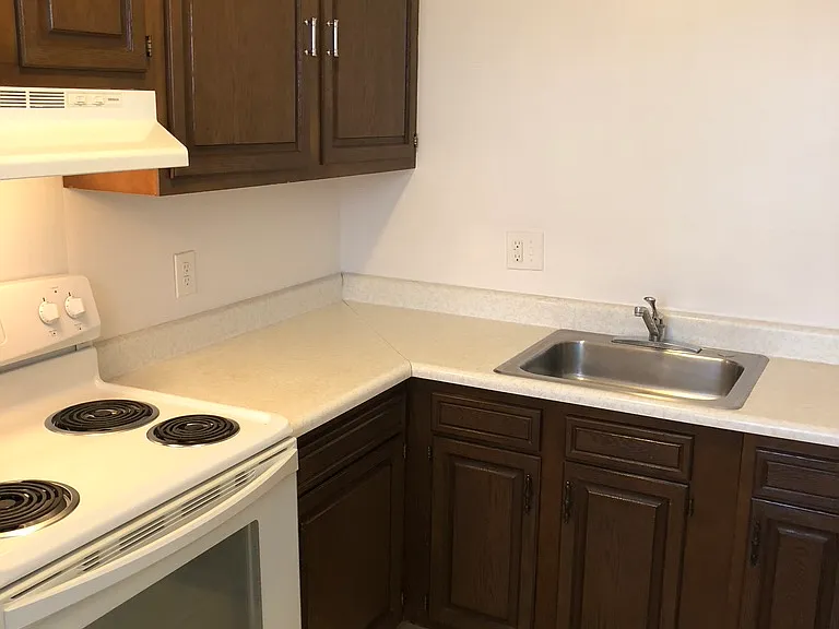 Garden of Eden Aapartments — Photo 9
