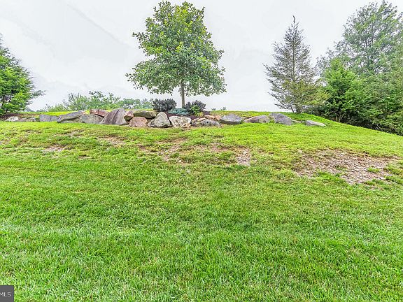 5th image of 107 Lukens Mill Dr