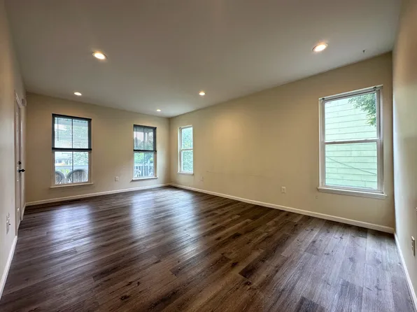 318F South St #1, Newburgh, NY 12550