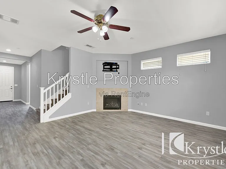 1649 Roma Dr — Photo 10