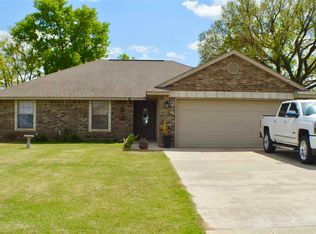 607 Cherokee Ave, Morrison, OK 73061
