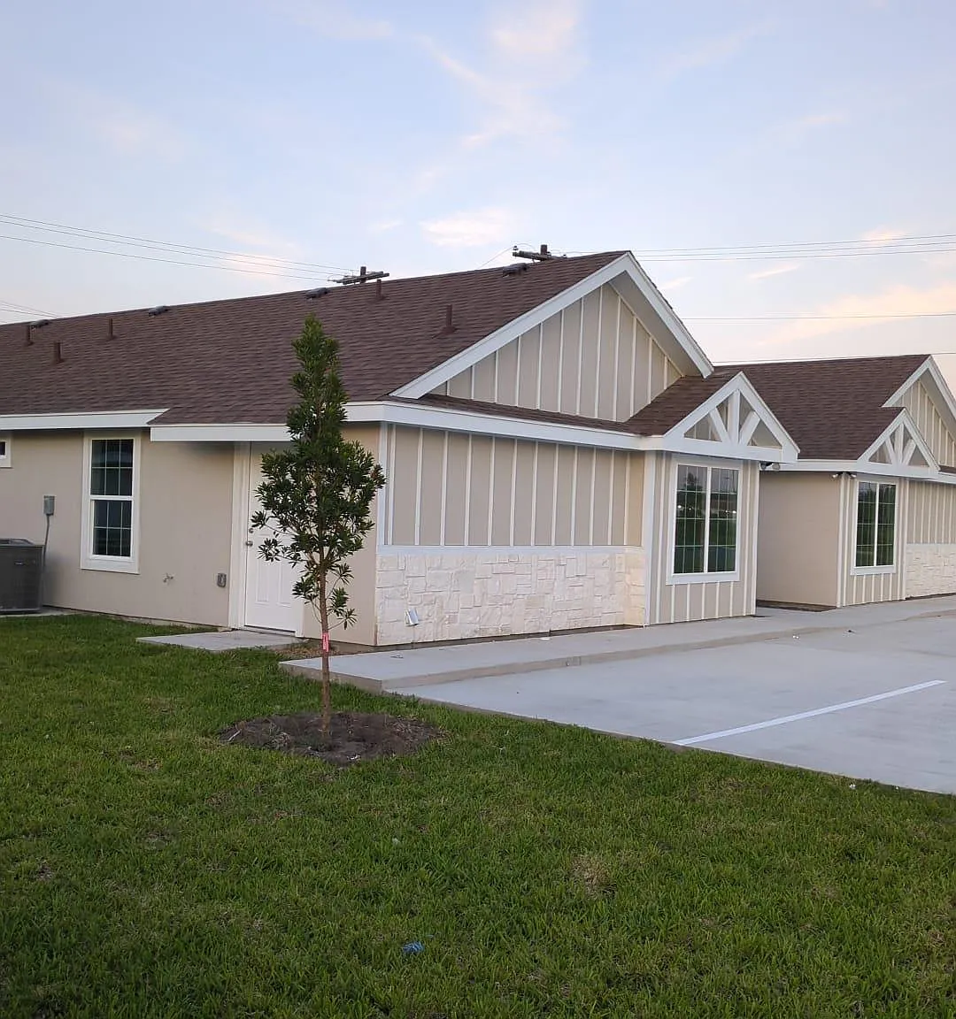 2 bed, 990 sqft, $1,100 — Photo 2