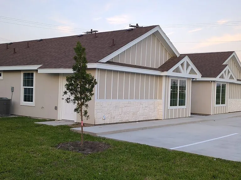2104 Multi National Ave — Photo 2