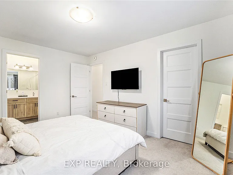 12 Livya St — Photo 16