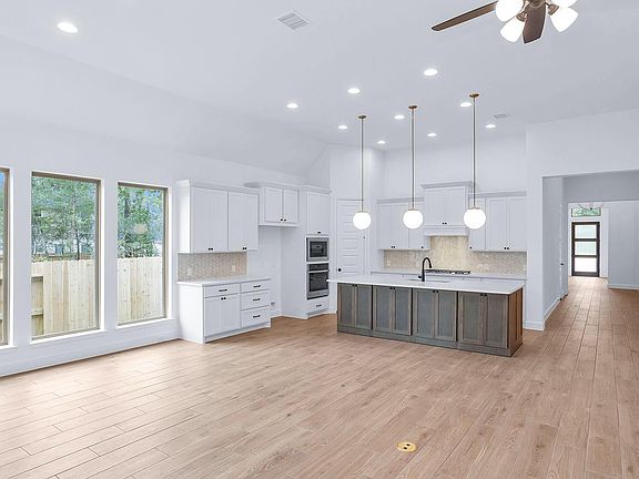 3rd image of 29874 Amber Brook Dr