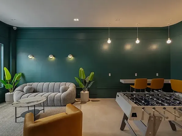 706 East 32nd Street image 7 of 8