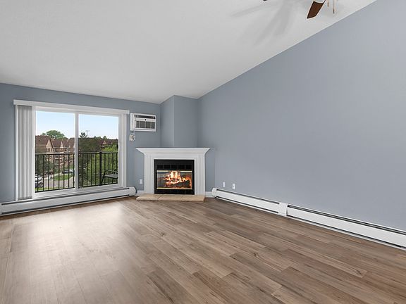 2nd image of 3440 Golfview Dr Unit 318