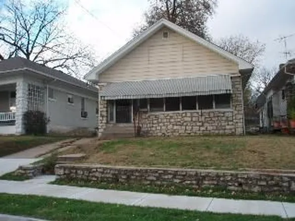 2412 E 46th St, Kansas City, MO 64130