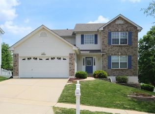5921 Cardinal Creek Dr, Saint Louis, MO 63129