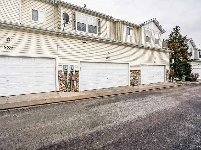 6065 Ensemble Hts — Photo 16