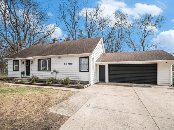 56706 Pear Rd, South Bend, IN 46619